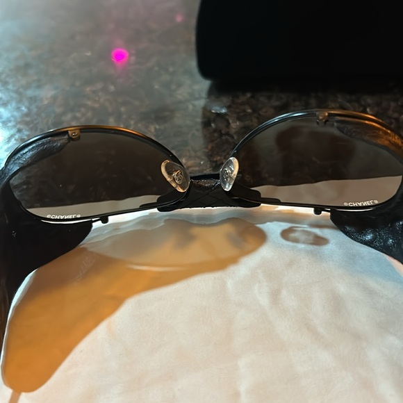 Used Chanel Sunglasses - Picture 6 of 8